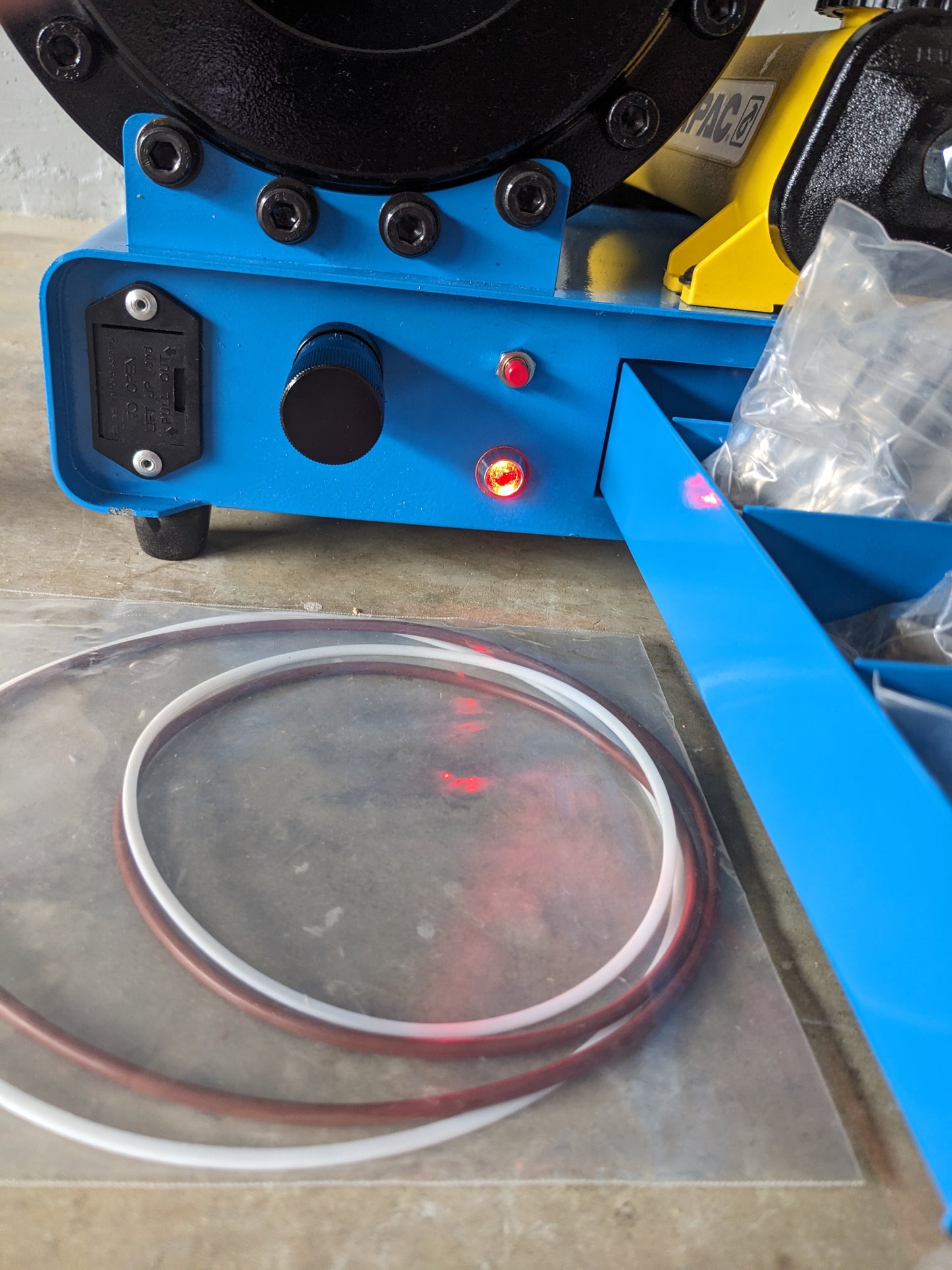 Enerpac Portable Hydraulic Hose Crimper including die sets